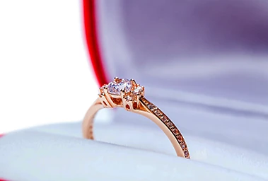 Compra y Venta de Joyas de Oro Rojo con Brillantes